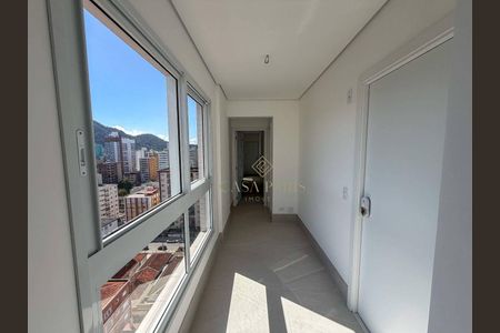 13_photo/94ce1daffb.04b0fbef702fc76e-ATLAS-d27618f8-8a35-4eed-94f7-dbd47530da54.jpg de apartamento à venda com 3 quartos, 150m² em Boqueirão, Praia Grande