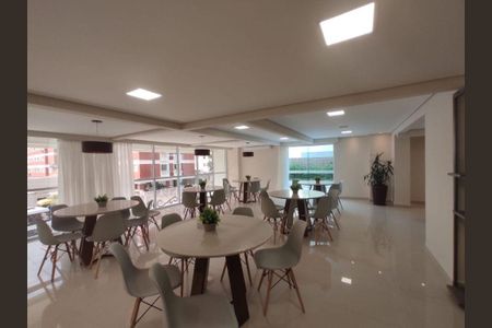 45_photo/94ce1db00f.bb491b1ae64d9563-ATLAS-2a21fe29-721d-4b60-a65a-7697c2ff4065.jpg de apartamento à venda com 3 quartos, 118m² em Boqueirão, Praia Grande