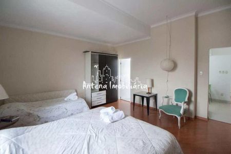 10_photo/94ce1db1ef.98b2df3b8d936f6f-ATLAS-d45b6962-2f65-47d9-9017-27a89243dc69.jpg de casa à venda com 1 quarto, 54m² em Boqueirão, Praia Grande