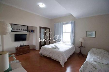 5_photo/94ce1db1ef.98b2df3b8d936f6f-ATLAS-e1a5813a-2fce-4317-ada7-938af457cd77.jpg de casa à venda com 1 quarto, 54m² em Boqueirão, Praia Grande