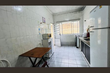 4_photo/94ce1db215.d9f8130b258163b2-ATLAS-c6f28b3a-de30-49a4-8bba-1fa1f3f4dfe7.jpg de casa para alugar com 2 quartos, 110m² em Boqueirão, Praia Grande