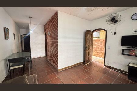 3_photo/94ce1db2b7.5b574a8760c812f9-ATLAS-253e902d-5e4c-43b9-8af2-9837c3aa3bcb.jpg de casa para alugar com 2 quartos, 80m² em Boqueirão, Praia Grande