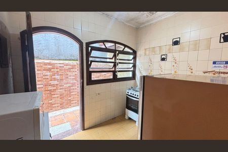 25_photo/94ce1db2b7.5b574a8760c812f9-ATLAS-7ca7641d-8d42-48ca-be11-ff50e99f838d.jpg de casa para alugar com 2 quartos, 80m² em Boqueirão, Praia Grande