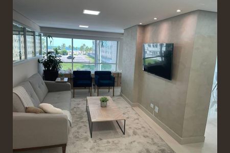 2_photo/94ce1db3b9.92f1afb65d9faff5-ATLAS-d34fbfbc-14c8-4f4f-9182-1637919ea4a2.jpg de apartamento à venda com 2 quartos, 70m² em Boqueirão, Praia Grande