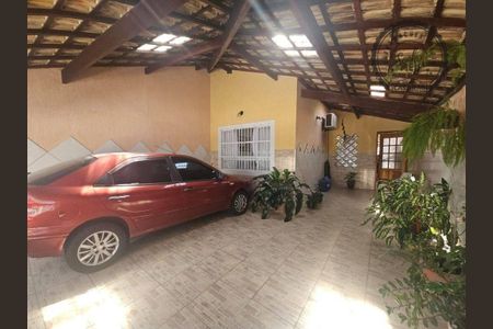 5_photo/94ce1db407.cba3da746242e602-ATLAS-4d358f45-66eb-47ac-b8e3-a3feb1bbdeed.jpg de casa à venda com 3 quartos, 210m² em Boqueirão, Praia Grande