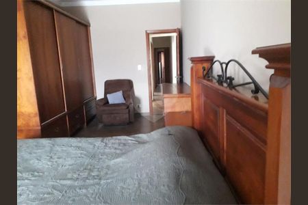 18_photo/94ce1db49f.ef7c58586888ab74-ATLAS-b3543abe-c8b6-42e6-8993-7254cf2ee9b7.jpg de casa à venda com 3 quartos, 200m² em Boqueirão, Praia Grande