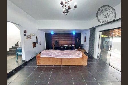 3_photo/94ce1db4bf.c06c3c5dbfc3661b-ATLAS-aa1b243e-7fab-40fe-b0bc-beb8f9860645.jpg de casa à venda com 5 quartos, 250m² em Boqueirão, Praia Grande