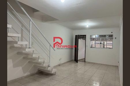 3_photo/94ce1db4c9.f4225bfadbbe20b4-ATLAS-01eb30a6-eb16-4164-988d-4088d6d4a29a.jpg de casa para alugar com 2 quartos, 90m² em Boqueirão, Praia Grande