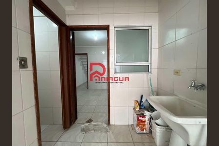 6_photo/94ce1db4c9.f4225bfadbbe20b4-ATLAS-756eb477-363b-4e34-99c2-44716212e4f1.jpg de casa para alugar com 2 quartos, 90m² em Boqueirão, Praia Grande