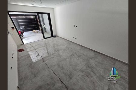 7_photo/94ce1db4d9.45f02ef6bff41bc6-ATLAS-36c9c16c-7435-4686-8d7d-3f329cc7a4ad.jpg de casa à venda com 4 quartos, 200m² em Boqueirão, Praia Grande