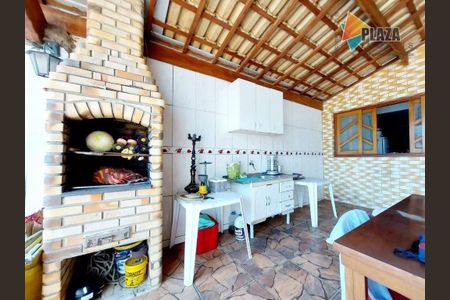 4_photo/94ce1db50f.143559cf2cedd01d-ATLAS-5ca3d0cc-4af4-448f-a7be-e304a59e709c.jpg de casa à venda com 2 quartos, 199m² em Boqueirão, Praia Grande