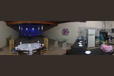 6_photo/94ce1db515.a1ec0e94f3821993-ATLAS-047c5bb3-7e48-4806-a669-8125d97fa54b.jpg de casa à venda com 3 quartos, 400m² em Boqueirão, Praia Grande