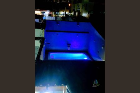 38_photo/94ce1db515.a1ec0e94f3821993-ATLAS-d6119799-1026-40ef-bf35-b2d2dc8e01ee.jpg de casa à venda com 3 quartos, 400m² em Boqueirão, Praia Grande