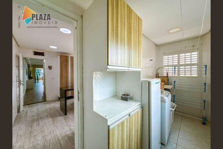 10_photo/94ce1db54f.4b82c41fd16be7ad-ATLAS-765d7d14-7a36-46cd-8ade-b96edf40200d.jpg de casa à venda com 3 quartos, 450m² em Boqueirão, Praia Grande