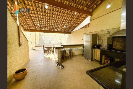 12_photo/94ce1db56b.b143f6afc696df2b-ATLAS-2763aaae-953a-40a2-b4c3-a4ebb6d9396f.jpg de casa à venda com 3 quartos, 451m² em Boqueirão, Praia Grande