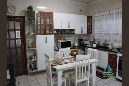 7_photo/94ce1db56f.7c2ae8445402a222-ATLAS-6c8e3c8f-555b-400f-a5a4-38d25d596513.jpg de casa à venda com 3 quartos, 250m² em Guilhermina, Praia Grande