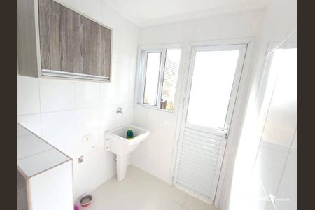 6_photo/94ce1db581.d02b4dd589702d29-ATLAS-ad0a94f5-3dc2-4d71-bccf-67e7070dbced.jpg de apartamento à venda com 2 quartos, 75m² em Guilhermina, Praia Grande