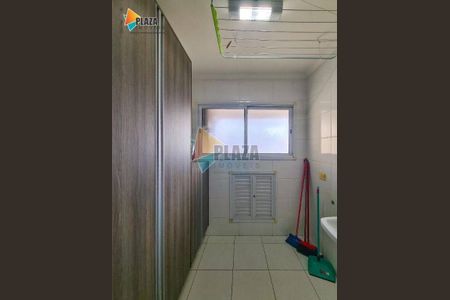 37_photo/94ce1db6a9.f85fb102a4407540-ATLAS-8f514cf4-69b5-4e76-9d07-2ab16ff8a03e.jpg de apartamento à venda com 2 quartos, 82m² em Boqueirão, Praia Grande