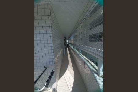 3_photo/94ce1db7a7.f861ecc718bdcbd7-ATLAS-05aa9ac7-2310-4e3a-aa4f-2fe5b32ea346.jpg de apartamento para alugar com 3 quartos, 115m² em Guilhermina, Praia Grande