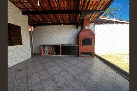 6_photo/94ce1dc907.2d782e9ced6b4695-ATLAS-ce6697d1-1fd1-41dc-a4ad-275145d9bd43.jpg de casa à venda com 2 quartos, 68m² em Guilhermina, Praia Grande