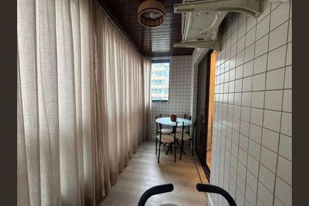 6_photo/94ce1dc935.dda3a78fb47de289-ATLAS-b749dae8-eaca-48c5-802c-49b5472a76d0.jpg de apartamento à venda com 1 quarto, 70m² em Guilhermina, Praia Grande