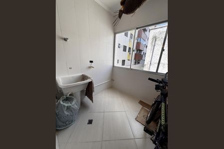 6_photo/94ce1dc957.b37fb779aadef412-ATLAS-8f1bfd19-a028-47b6-bd0a-1b3a8c171db2.jpg de apartamento à venda com 1 quarto, 55m² em Guilhermina, Praia Grande