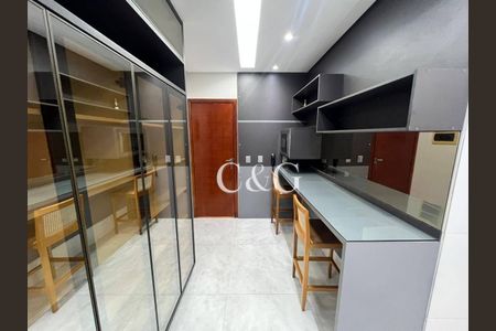 6_photo/94ce1dc9c7.22c412f79bf51d8a-ATLAS-68ee46cf-1b4d-4577-a910-2f3dec0083c2.jpg de apartamento à venda com 4 quartos, 155m² em Guilhermina, Praia Grande