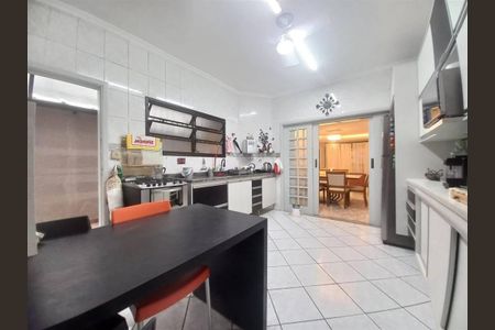 9_photo/94ce1dca5f.833a42e394c467a8-ATLAS-b85c8b28-0484-4224-9d24-94d19f85c6d6.jpg de casa à venda com 3 quartos, 155m² em Guilhermina, Praia Grande