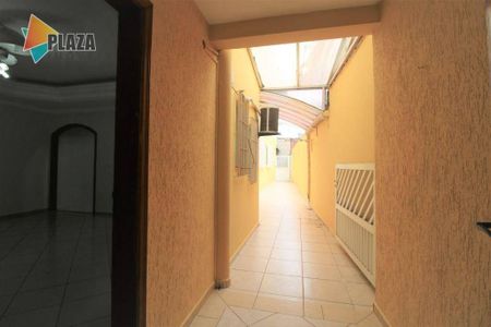 3_photo/94ce1dcac7.275fe3fcda77567d-ATLAS-657e0ab8-815c-481d-a42d-0e7d95db00fd.jpg de casa à venda com 3 quartos, 156m² em Guilhermina, Praia Grande