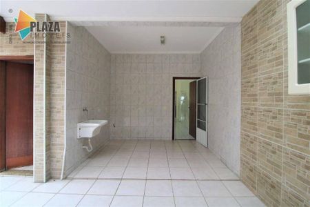 12_photo/94ce1dcac7.275fe3fcda77567d-ATLAS-e424fdb3-3e3a-4051-8f87-069604aae683.jpg de casa à venda com 3 quartos, 156m² em Guilhermina, Praia Grande