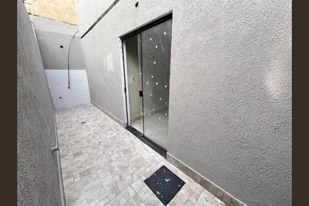 7_photo/94ce1dcaef.729e67a274360163-ATLAS-5d96eec9-3b2a-444e-b3fd-2d1b0a5b2219.jpg de casa à venda com 2 quartos, 59m² em Guilhermina, Praia Grande