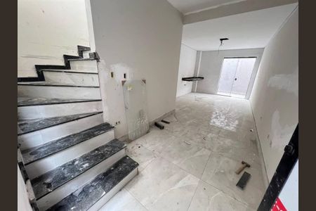 5_photo/94ce1dcaef.729e67a274360163-ATLAS-8d5a4fec-6b17-445e-bfcb-ebd5e4326469.jpg de casa à venda com 2 quartos, 59m² em Guilhermina, Praia Grande