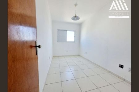 7_photo/94ce1dcb2b.ad46c90a263f2840-ATLAS-ec9cea76-6d6f-400b-b403-251d87375f4d.jpg de apartamento à venda com 2 quartos, 60m² em Guilhermina, Praia Grande