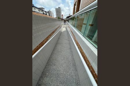 22_photo/94ce1dcb2b.ef75c6cb3b0a6590-ATLAS-ee812a93-b5aa-4b94-91ff-c886bb2a8a25.jpg de apartamento à venda com 2 quartos, 73m² em Guilhermina, Praia Grande