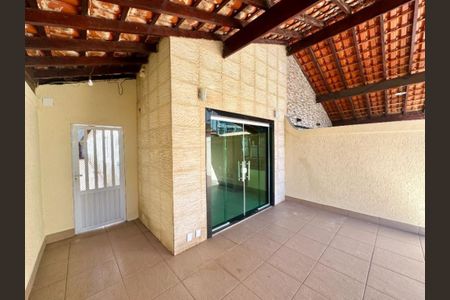 6_photo/94ce1dcb57.ef0473246b1e4adc-ATLAS-06d20379-2b69-403d-95de-73ad757db1e2.jpg de casa à venda com 3 quartos, 112m² em Boqueirão, Praia Grande