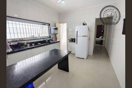 9_photo/94ce1dcb63.3bbff66cc2ca2df2-ATLAS-968c6cfa-e59e-4a1a-97c0-a48eaa016a4f.jpg de casa à venda com 2 quartos, 70m² em Boqueirão, Praia Grande