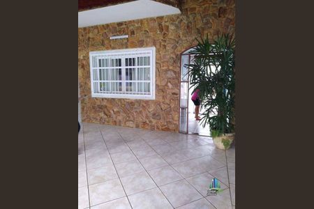 5_photo/94ce1dcc27.3e6957092a4c223d-ATLAS-e9477cb3-65e7-4280-a3d9-9e281981aea1.jpg de casa à venda com 3 quartos, 129m² em Guilhermina, Praia Grande