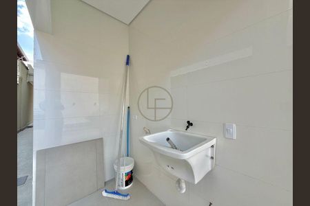 16_photo/94ce1dcc27.a9fe67ee86852afe-ATLAS-0c59bc71-78fb-49a3-85b4-0eaa95df3c4d.jpg de casa à venda com 3 quartos, 130m² em Guilhermina, Praia Grande