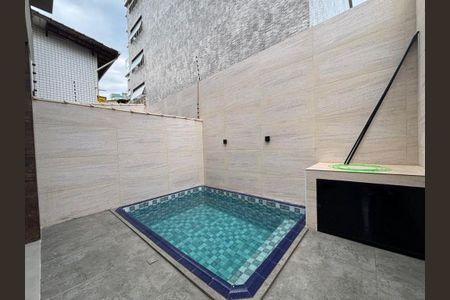 3_photo/94ce1dcc27.b37fb779aadef412-ATLAS-ca8d504c-b258-46f2-806b-5a2ae57846c8.jpg de casa à venda com 3 quartos, 130m² em Guilhermina, Praia Grande