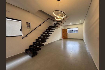 5_photo/94ce1dcc27.b37fb779aadef412-ATLAS-e0457fc3-84cf-4b3e-9946-c6fabb4c3300.jpg de casa à venda com 3 quartos, 130m² em Guilhermina, Praia Grande