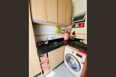 12_photo/94ce1dcc85.ca7c8250eb4c8f39-ATLAS-fa34c82a-268b-464d-b534-00ea5f37e096.jpg de casa à venda com 2 quartos, 80m² em Guilhermina, Praia Grande