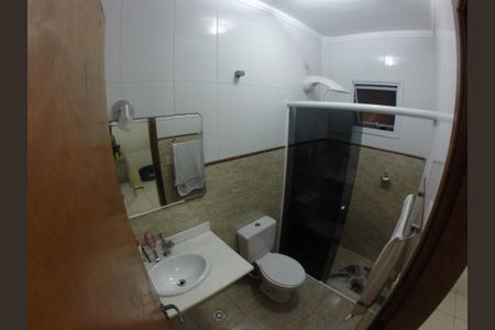 4_photo/94ce1dccd9.cbac4b0532efd0a4-ATLAS-4976bbf3-eae6-4444-8353-7d4234e1c201.jpg de casa à venda com 2 quartos, 90m² em Guilhermina, Praia Grande