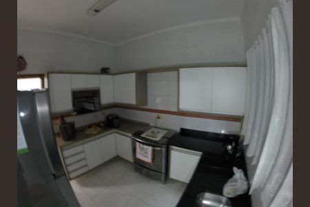 8_photo/94ce1dccd9.cbac4b0532efd0a4-ATLAS-4ad39252-6cd8-47a3-b35c-4f8b35fb9311.jpg de casa à venda com 2 quartos, 90m² em Guilhermina, Praia Grande