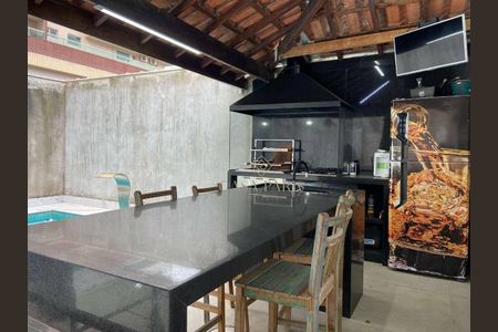 29_photo/94ce1dccf1.561dcad3d0cedf12-ATLAS-d2b8f0b3-544b-4381-914f-5536bcc62cc5.jpg de casa à venda com 3 quartos, 133m² em Guilhermina, Praia Grande