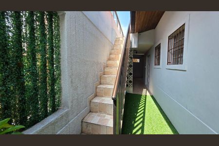 8_photo/94ce1dcd43.005b2c2c0d5e94b6-ATLAS-c92780a3-cf13-4e6c-81f8-7444db1262ea.jpg de casa à venda com 2 quartos, 140m² em Guilhermina, Praia Grande