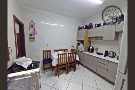 3_photo/94ce1dcd49.4ad1a426540e6496-ATLAS-d3de8975-57e0-4a7e-a21a-97aeaed7555d.jpg de casa à venda com 2 quartos, 70m² em Guilhermina, Praia Grande