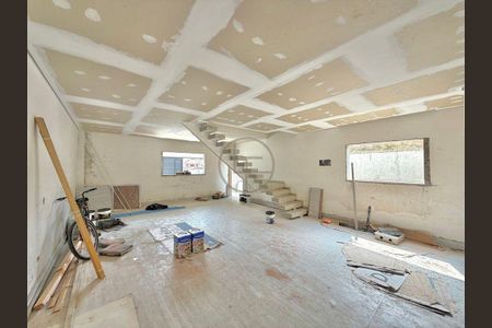 10_photo/94ce1dcd4f.906020ab0bc1df8b-ATLAS-705bcf0e-ae1c-4170-9908-5c25bca8bb5e.jpg de casa à venda com 3 quartos, 130m² em Guilhermina, Praia Grande