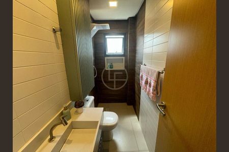 2_photo/94ce1dcd73.f04eb875c589874c-ATLAS-19adce7c-27f3-4eb5-b5ba-5e343e7d672e.jpg de casa à venda com 3 quartos, 180m² em Guilhermina, Praia Grande