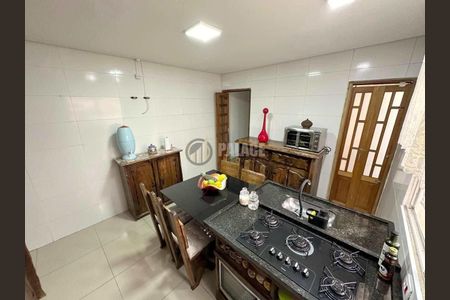 9_photo/94ce1dcd8f.ceff8192393c33de-ATLAS-ca822a86-80aa-49fe-a6d4-cdead079f417.jpg de casa à venda com 3 quartos, 110m² em Guilhermina, Praia Grande