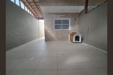 3_photo/94ce1dcda9.9e8f1c97e4a047f1-ATLAS-3b082e3e-6565-4f5c-941e-2dfc2cc7217b.jpg de casa à venda com 3 quartos, 112m² em Guilhermina, Praia Grande